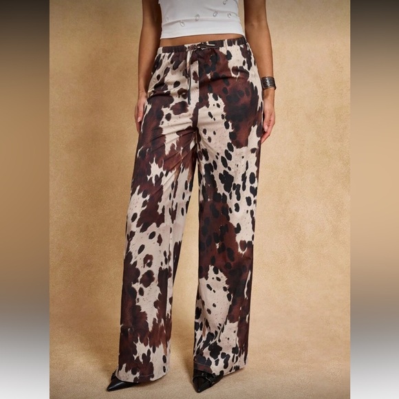 Wide-Leg Cow Print Pants - Brown & Cream - Picture 5 of 7
